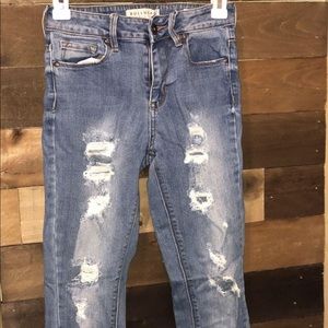 Bullhead skinny high waisted ripped jeans
